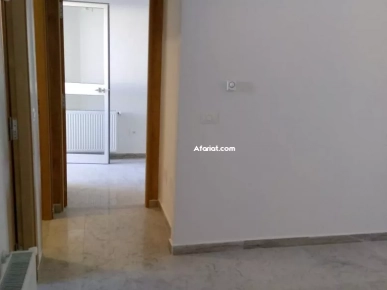 À louer un appartement s+1 neuf au 1er étage a la soukra