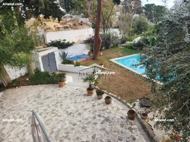 Villa S+4 avec piscine à Gammarth MVL1524