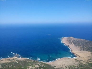 Un terrain prés de la plage à dar Allouche