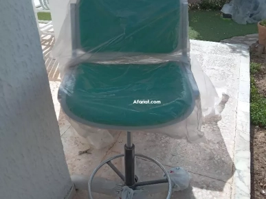 Chaise neuve pour architecte Chaise neuve pour architecte