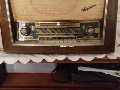 Radio antique Virginia  made in Germany Bijoux