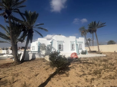 VILLA AVEC GRAND TERRAIN MIDOUN DJERBA