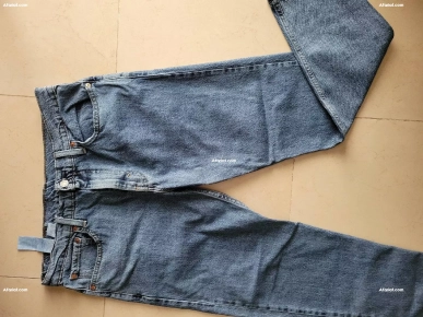 Jean LEVI'S 502 ( taille : 33)