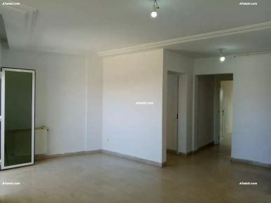 A vendre appartement S2 à l’Aouina