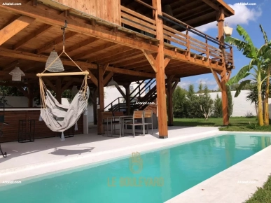 A Vendre Une belle Maison En Bois S+4 Avec Piscine A Vendre Une belle Maison En Bois S+4 Avec Piscine