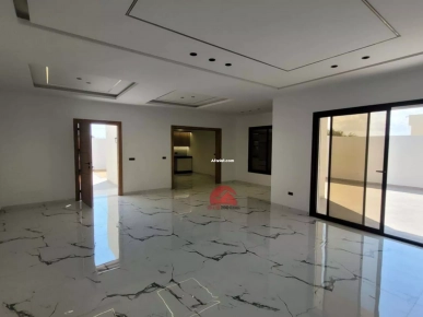 VILLA DE PLAIN-PIED AVEC PISCINE À HOUMT SOUK DJERBA ZA-RÉF V705