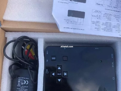 Mini vidéo projecteur LED  tt neuf marque klipad France
