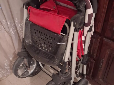 Poussette Bébé Confort Évolutive – Rouge et Motifs Chevrons