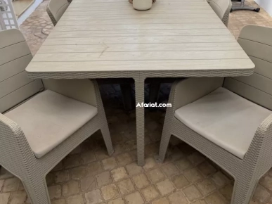 Salon de jardin 6 places + 2 transats