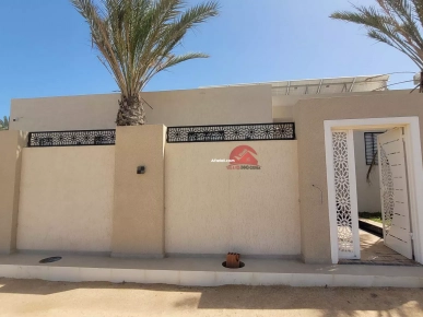 Villa meublée à vendre en zone touristique Djerba ZT