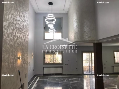 Duplex S+3 avec terrasse aux Jardins de Carthage MDL0590