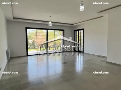 Appartement S+4 avec jardin à La Marsa  ZAL1758