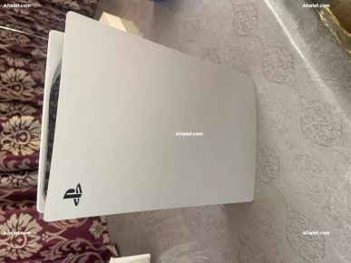 Ā vendre ps5 pro avec 6 CD