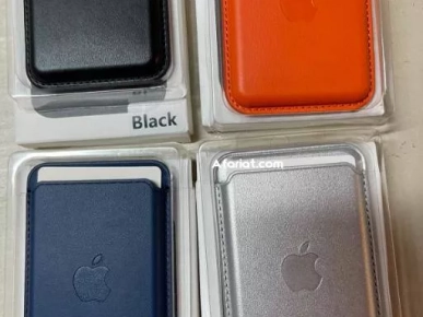 MagSafe wallet