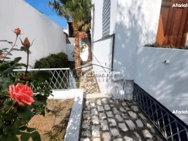 Villa S+5 à La Marsa MVL1511