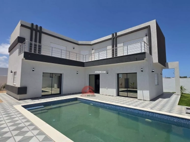 VILLA AVEC PISCINE - TITRE BLEU - TEZDAINE DJERBA-RÉF V714