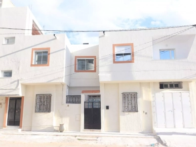 2 maisons indépendantes (150m2 chacune) 2 maisons indépendantes (150m2 chacune)