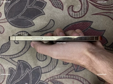 iPhone 13 Pro Max gold