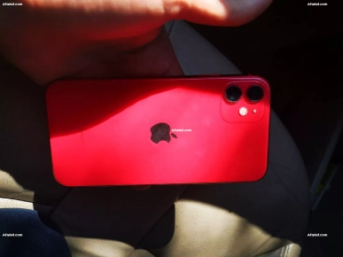 iphone 11 red
