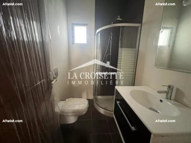 Villa S+5 avec piscine à La Marsa ZVL1394