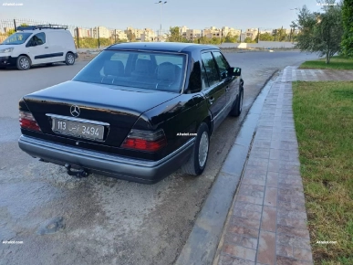 Mercedes E250 turbo Diesel 8ch 5 cylindres