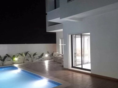 duplex s+4  avec piscine à ezzahra kélibia duplex s+4  avec piscine à ezzahra kélibia