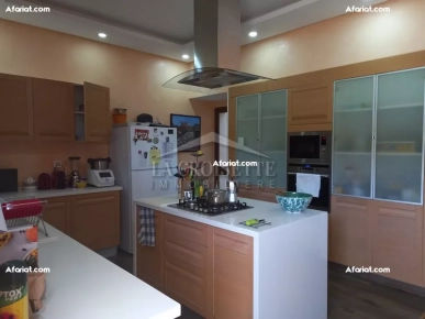 Une villa S+5 avec piscine à Carthage ZVL0336