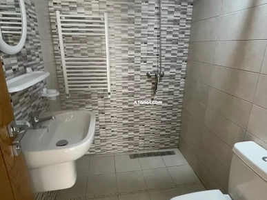 Á vendre un s+1 dans Á Raouad sur la route principale