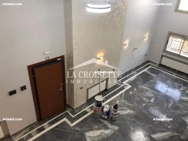 Duplex S+3 avec terrasse aux Jardins de Carthage MDL0590