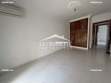 Villa S+5 avec piscine à La Marsa ZVL1394