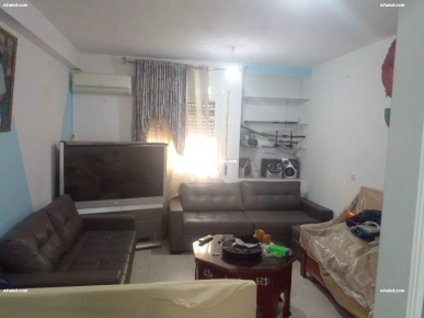 a vendre appartement aux deuxième étage el mourouj1