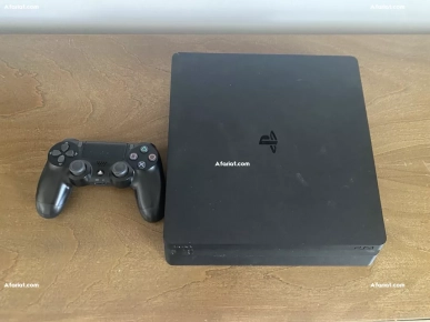 ps4 slim deux mannettes