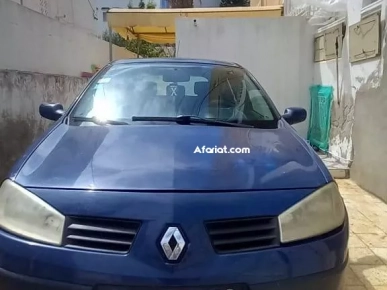 Renault Megane casquette.