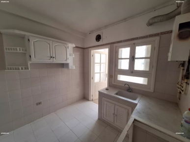 À louer : Appartement S+2 à Borj Louzir, Ariana