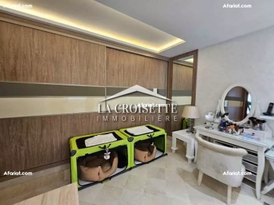 Villa S+4 avec piscine à Gammarth MVV0379