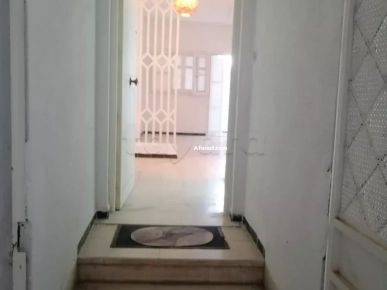 A louer appartement 1er étage à cité El Hadika 2