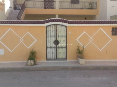 ( A VENDRE ) Superbe Petite Jolie Villa Hammam Sousse