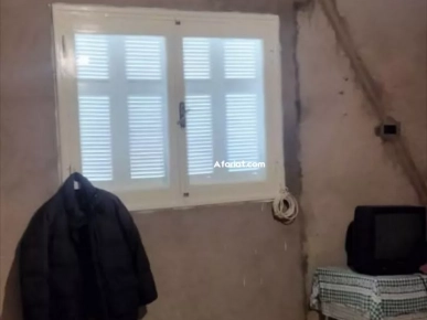 maison spacieuse avec un garage