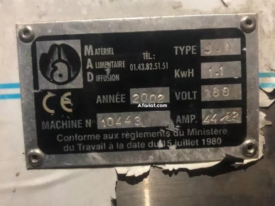 hachoir  viande réfrigérer en bon état alimenté en 380v