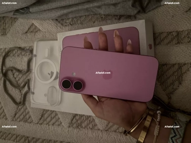 iPhone 16 pink 