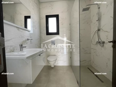 Villa S+3 à La Soukra MVL0978