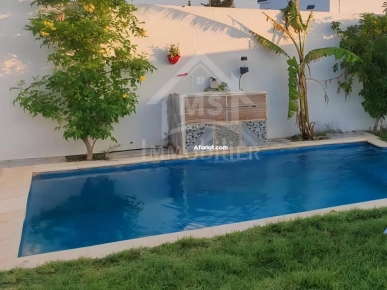 Villa avec piscine et jardin à Hammamet Sud à vendre 51355351
