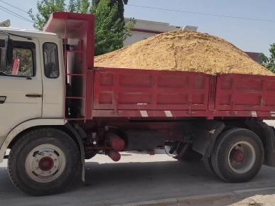 Camion benne poid lours Camion benne poid lours