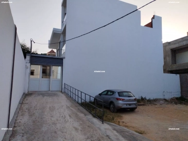 À vendre maison de 2 appartements à la corniche À vendre maison de 2 appartements à la corniche