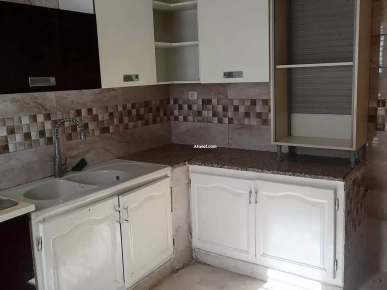 entre soukra et la marsa bhar lazreg a vendre villa