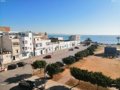 Immeuble inachvè vue mer