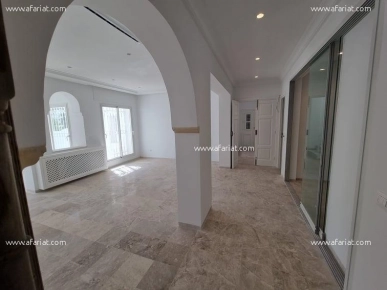 Appartement BAYANE(Réf: L2428)
