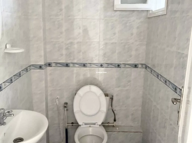 A louer Appartement au 2eme etage a cite Sahafa cite la Ghazela