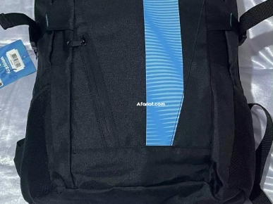 des sac à dos/ dorgine importé Fr