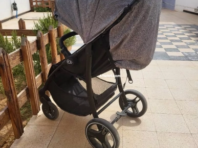 Poussette légère marque Kinderkraft